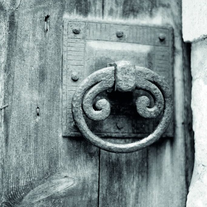 sakshaug-gamle-kirke-foto-fortidsminneforeningen-detalj_51940783232_o